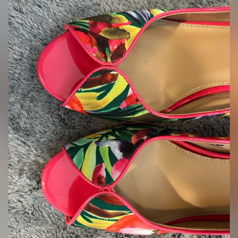 Mootsies Tootsie-Alyson Tropical Floral Peep Toe Sling Back. Size 10 - Picture 7 of 11